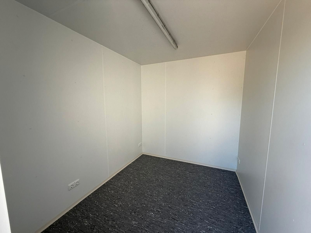 Kombicontainer Büro / Lager - Konteineris-vežimus/ Sukeisti kūną puspriekabė: foto 4 Kombicontainer Büro / Lager - Konteineris-vežimus/ Sukeisti kūną puspriekabė: foto 4