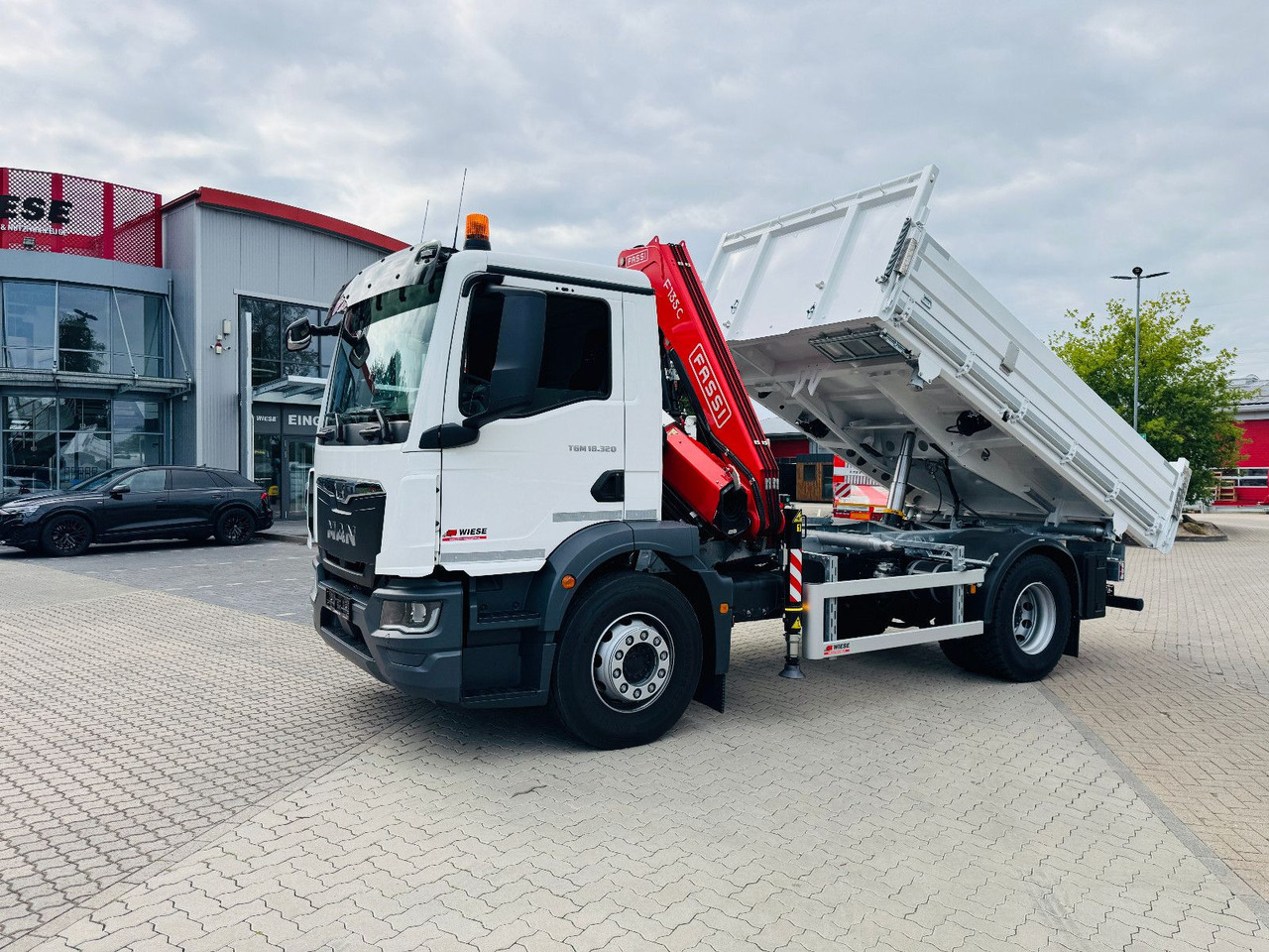 MAN 18.320 4x2 mit Fassi Ladekran Sofort Verfügbar - Savivartis sunkvežimis, Sunkvežimis su kranu: foto 1 MAN 18.320 4x2 mit Fassi Ladekran Sofort Verfügbar - Savivartis sunkvežimis, Sunkvežimis su kranu: foto 1
