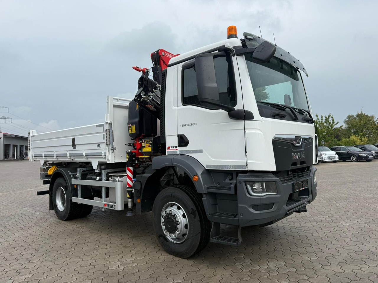 MAN 18.320 4x4 mit Fassi Ladekran Sofort Verfügbar - Savivartis sunkvežimis, Sunkvežimis su kranu: foto 2 MAN 18.320 4x4 mit Fassi Ladekran Sofort Verfügbar - Savivartis sunkvežimis, Sunkvežimis su kranu: foto 2