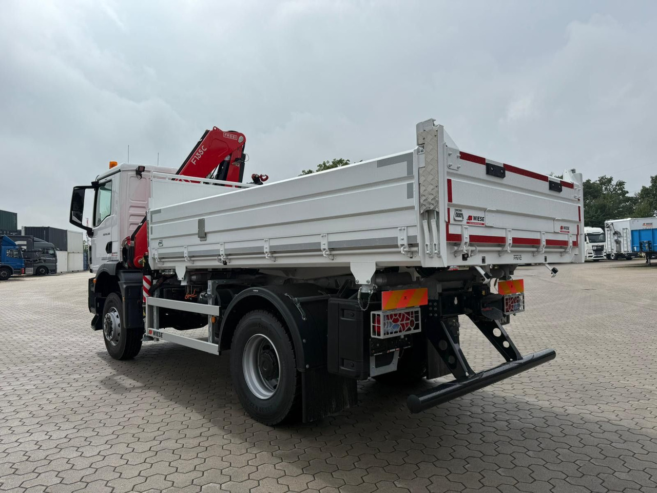 MAN 18.320 4x4 mit Fassi Ladekran Sofort Verfügbar - Sunkvežimis su kranu: foto 3 MAN 18.320 4x4 mit Fassi Ladekran Sofort Verfügbar - Sunkvežimis su kranu: foto 3