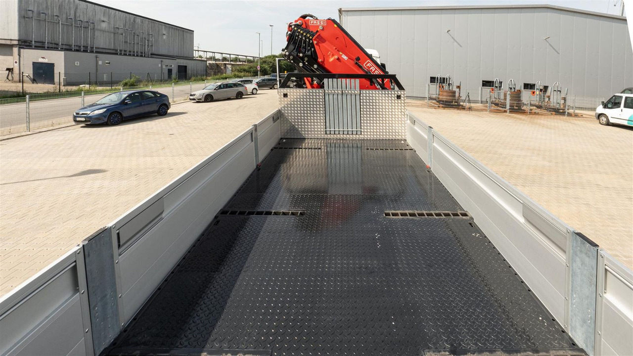 MAN 35.470 8x2 Kran F710 RA2.26 - Platforminis/ Bortinis sunkvežimis, Sunkvežimis su kranu: foto 4 MAN 35.470 8x2 Kran F710 RA2.26 - Platforminis/ Bortinis sunkvežimis, Sunkvežimis su kranu: foto 4