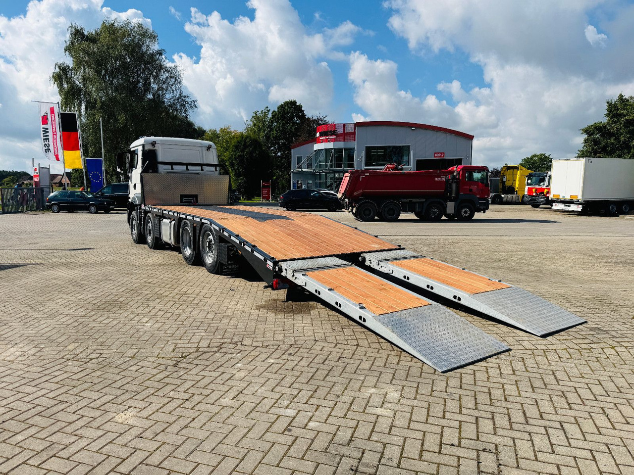 MAN 8x4 Maschinentransporter - Evakuatorius: foto 4 MAN 8x4 Maschinentransporter - Evakuatorius: foto 4