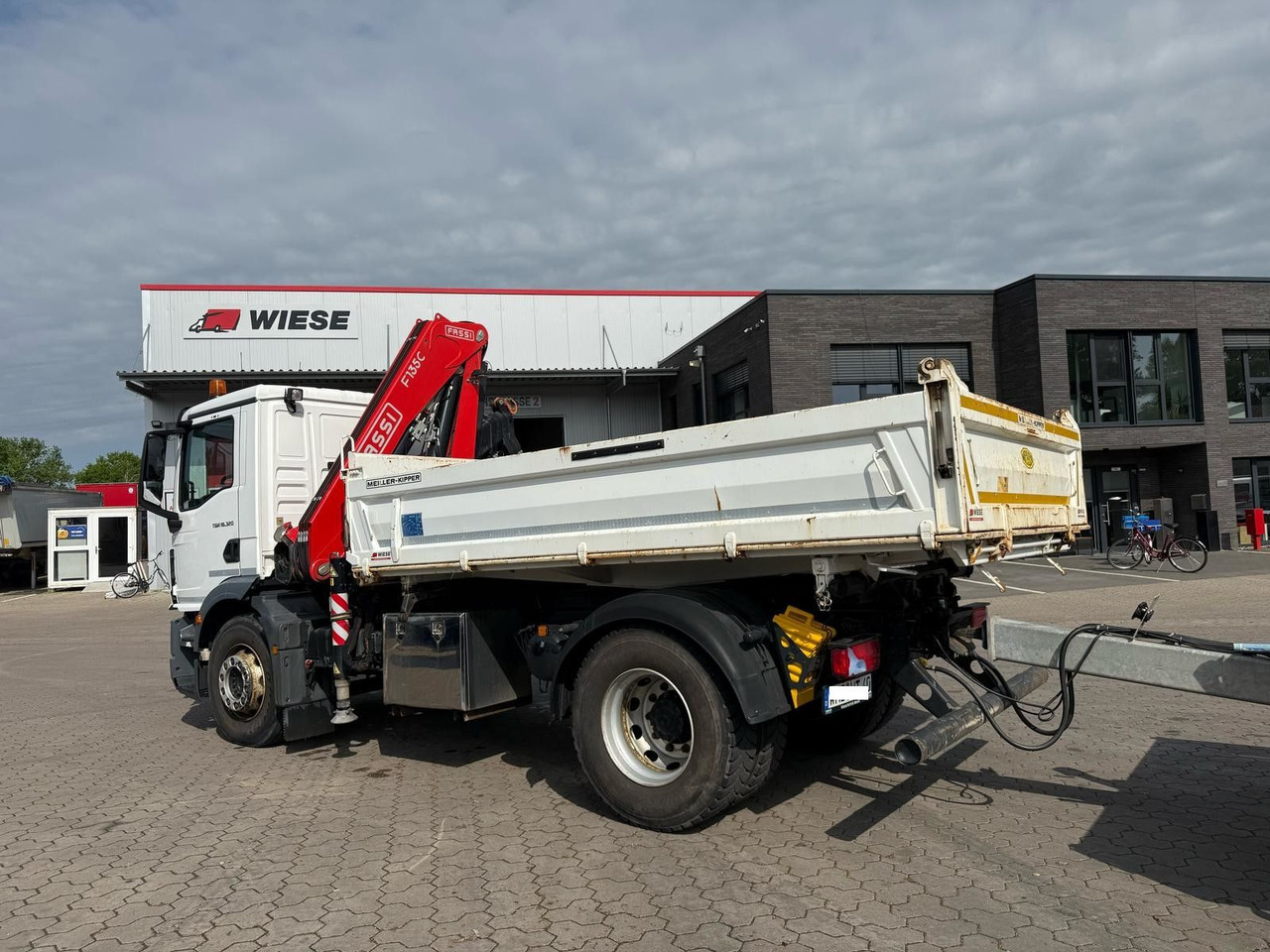 MAN TGM 18.320 4x2 BB mit Kran Fassi F135 Kipper - Savivartis sunkvežimis, Sunkvežimis su kranu: foto 3 MAN TGM 18.320 4x2 BB mit Kran Fassi F135 Kipper - Savivartis sunkvežimis, Sunkvežimis su kranu: foto 3