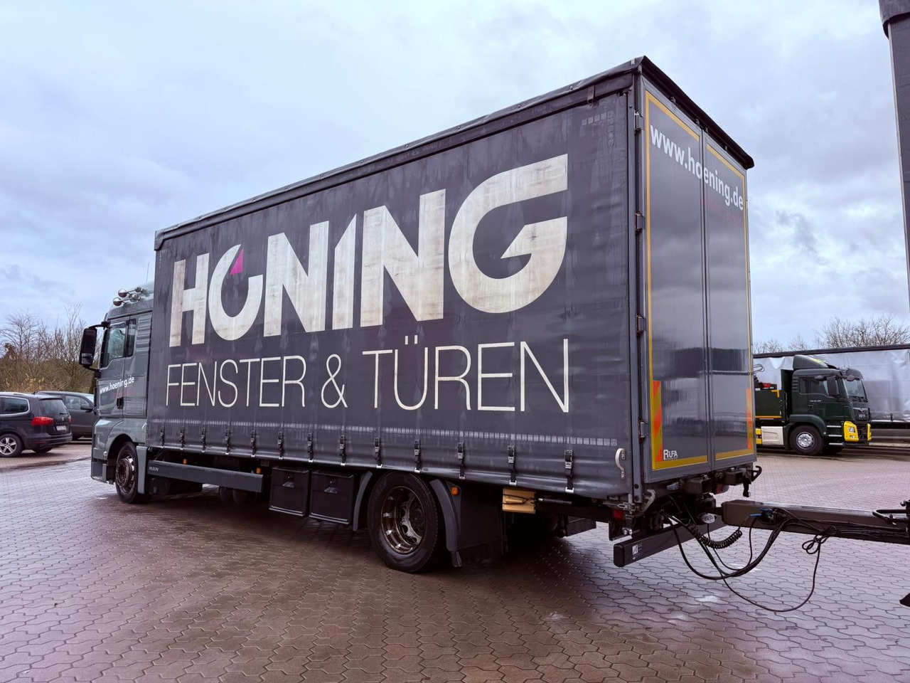 MAN TGX 18.440 LL Volumen LKW mit Staplerhalterung MAN TGX 18.440 LL Volumen LKW mit Staplerhalterung - Tentinis sunkvežimis: foto 3 MAN TGX 18.440 LL Volumen LKW mit Staplerhalterung MAN TGX 18.440 LL Volumen LKW mit Staplerhalterung - Tentinis sunkvežimis: foto 3