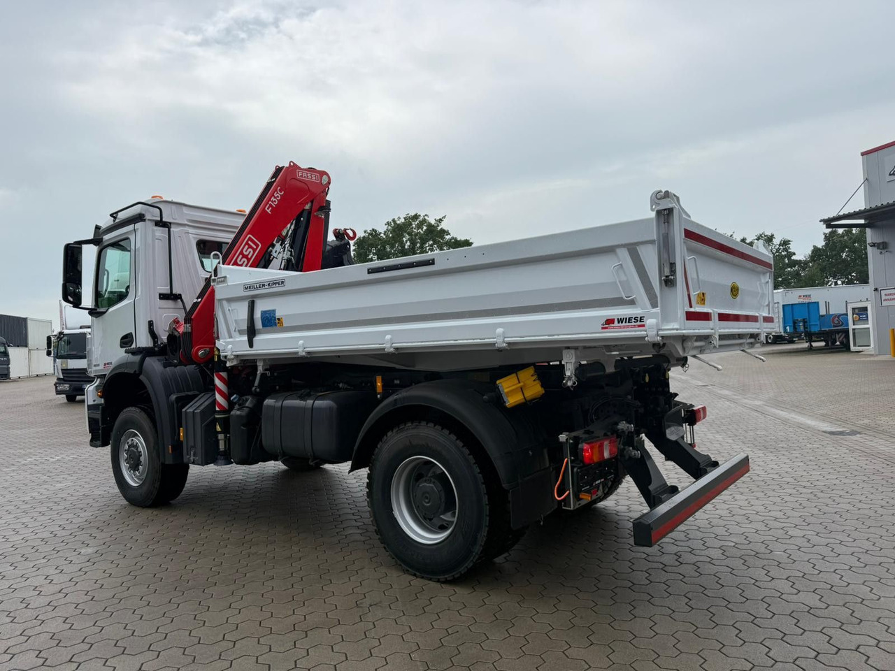 Mercedes-Benz Arocs 1835 4x2 Meiller Fassi F135 Kran Kipper - Savivartis sunkvežimis, Sunkvežimis su kranu: foto 3 Mercedes-Benz Arocs 1835 4x2 Meiller Fassi F135 Kran Kipper - Savivartis sunkvežimis, Sunkvežimis su kranu: foto 3