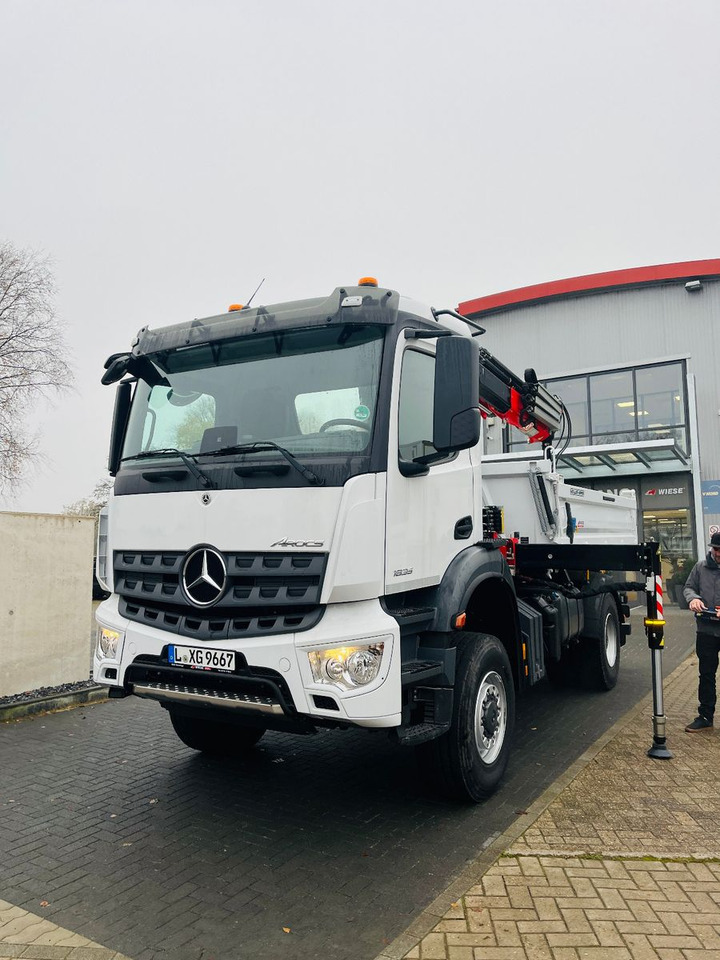 Mercedes-Benz Arocs 1835 4x4 Meiller Fassi F135 Kran Kipper - Savivartis sunkvežimis, Sunkvežimis su kranu: foto 5 Mercedes-Benz Arocs 1835 4x4 Meiller Fassi F135 Kran Kipper - Savivartis sunkvežimis, Sunkvežimis su kranu: foto 5
