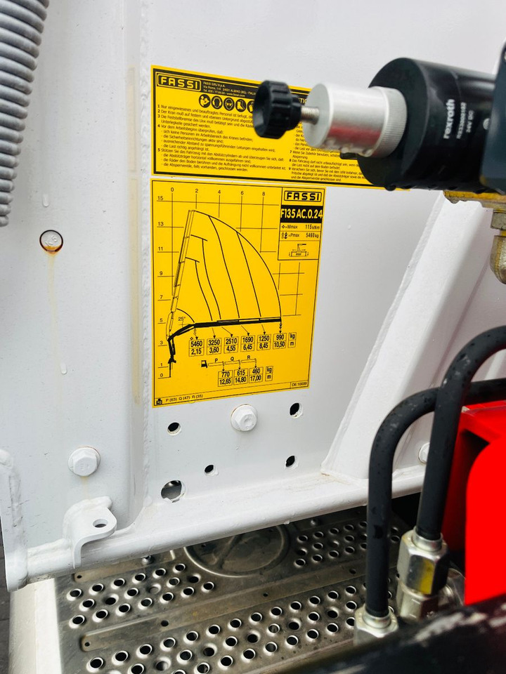 Mercedes-Benz Arocs 1835 4x4 Meiller Fassi Kran Kipper - Savivartis sunkvežimis, Sunkvežimis su kranu: foto 4 Mercedes-Benz Arocs 1835 4x4 Meiller Fassi Kran Kipper - Savivartis sunkvežimis, Sunkvežimis su kranu: foto 4