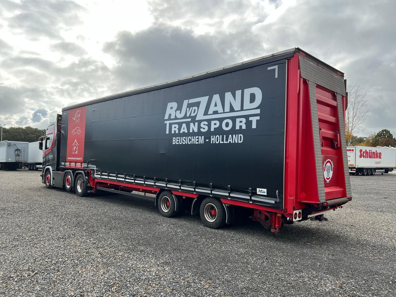 Meusburger 2-Achs-Gabelstaplertransporter Rampe Dhollandia - Žemo profilio platforma puspriekabė: foto 2 Meusburger 2-Achs-Gabelstaplertransporter Rampe Dhollandia - Žemo profilio platforma puspriekabė: foto 2