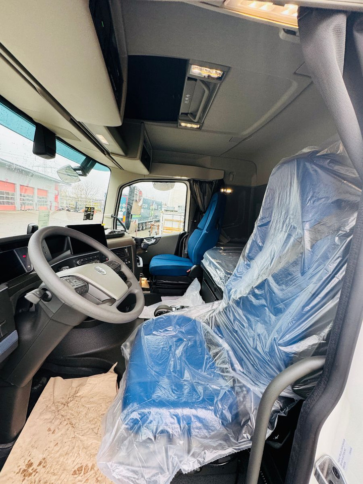 Volvo FH 500 8x4 Kran F710 RA2.27 Jib & Winde Sofort - Sunkvežimis, Sunkvežimis su kranu: foto 5 Volvo FH 500 8x4 Kran F710 RA2.27 Jib & Winde Sofort - Sunkvežimis, Sunkvežimis su kranu: foto 5