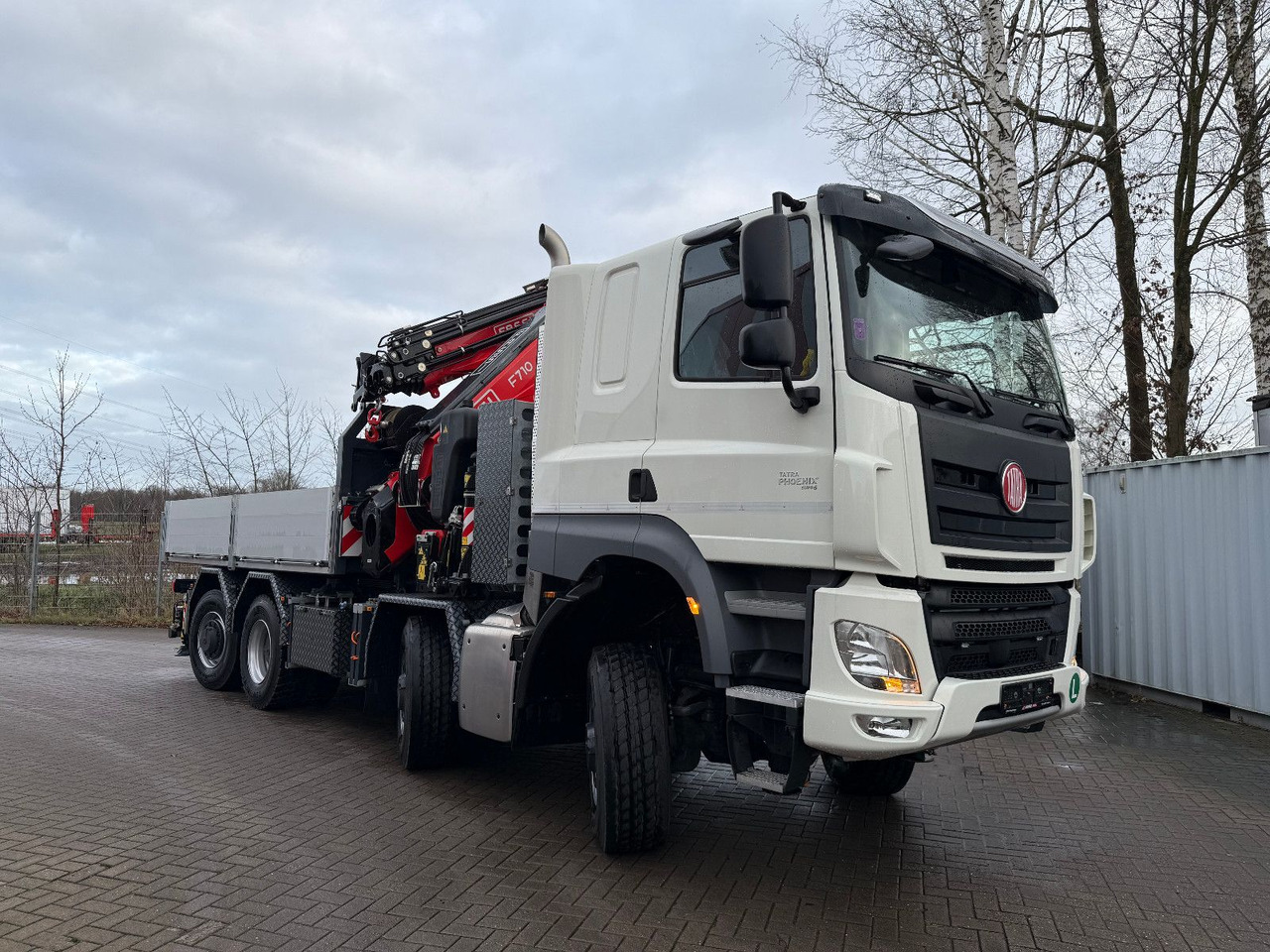 Tatra 41.500 8x8 Phoenix Fassi F710 Kran - Platforminis/ Bortinis sunkvežimis, Sunkvežimis su kranu: foto 1 Tatra 41.500 8x8 Phoenix Fassi F710 Kran - Platforminis/ Bortinis sunkvežimis, Sunkvežimis su kranu: foto 1