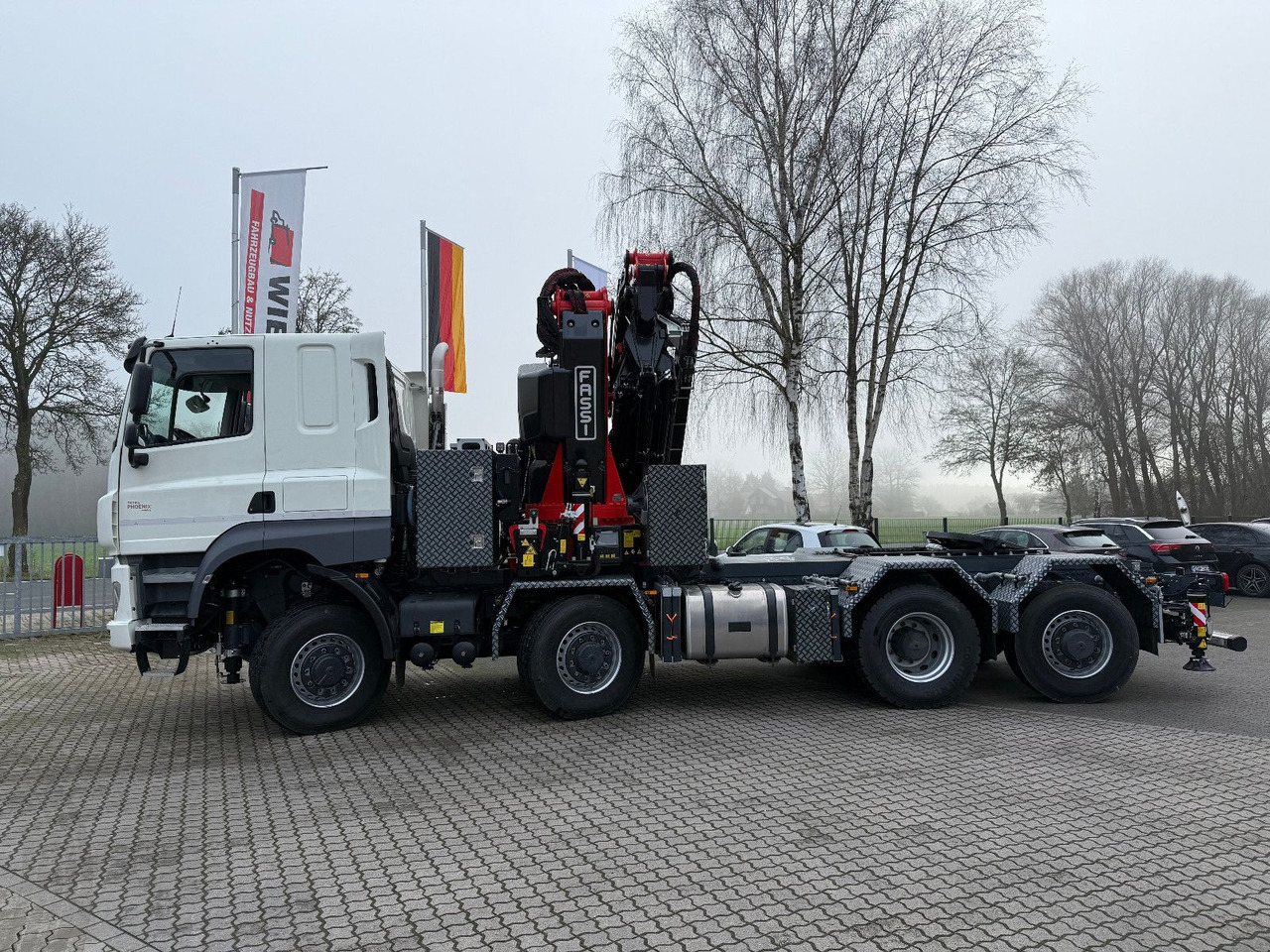 Tatra 41.500 8x8 Phoenix Fassi F710 Kran - Platforminis/ Bortinis sunkvežimis, Sunkvežimis su kranu: foto 2 Tatra 41.500 8x8 Phoenix Fassi F710 Kran - Platforminis/ Bortinis sunkvežimis, Sunkvežimis su kranu: foto 2