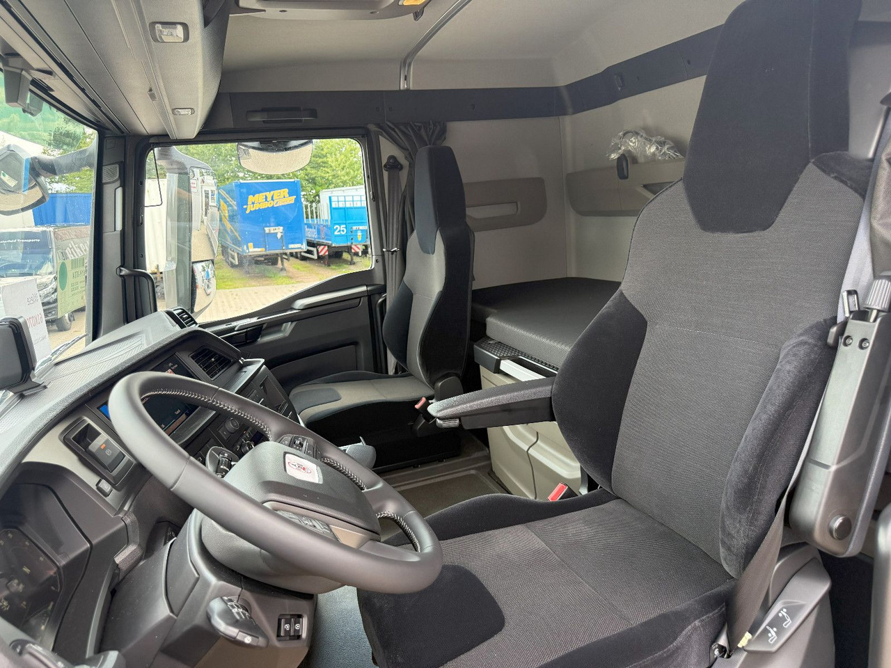 MAN TGX 18.480 4x4H HydroDrive mit Hydraulik - Vilkikas: foto 5 MAN TGX 18.480 4x4H HydroDrive mit Hydraulik - Vilkikas: foto 5