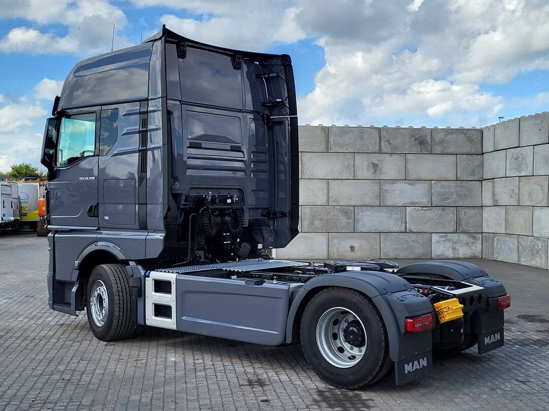 MAN TGX 18.520 GX 4x2 BL SA Euro 6 Sofort Verfügbar - Vilkikas: foto 3 MAN TGX 18.520 GX 4x2 BL SA Euro 6 Sofort Verfügbar - Vilkikas: foto 3