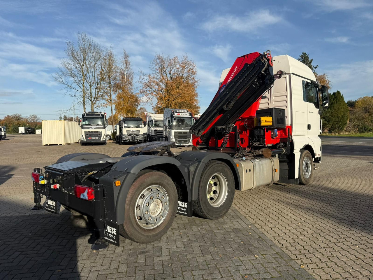MAN TGX 26.440 6x2 mit HMF 3000-K5 Kran Top Zustand - Vilkikas: foto 3 MAN TGX 26.440 6x2 mit HMF 3000-K5 Kran Top Zustand - Vilkikas: foto 3