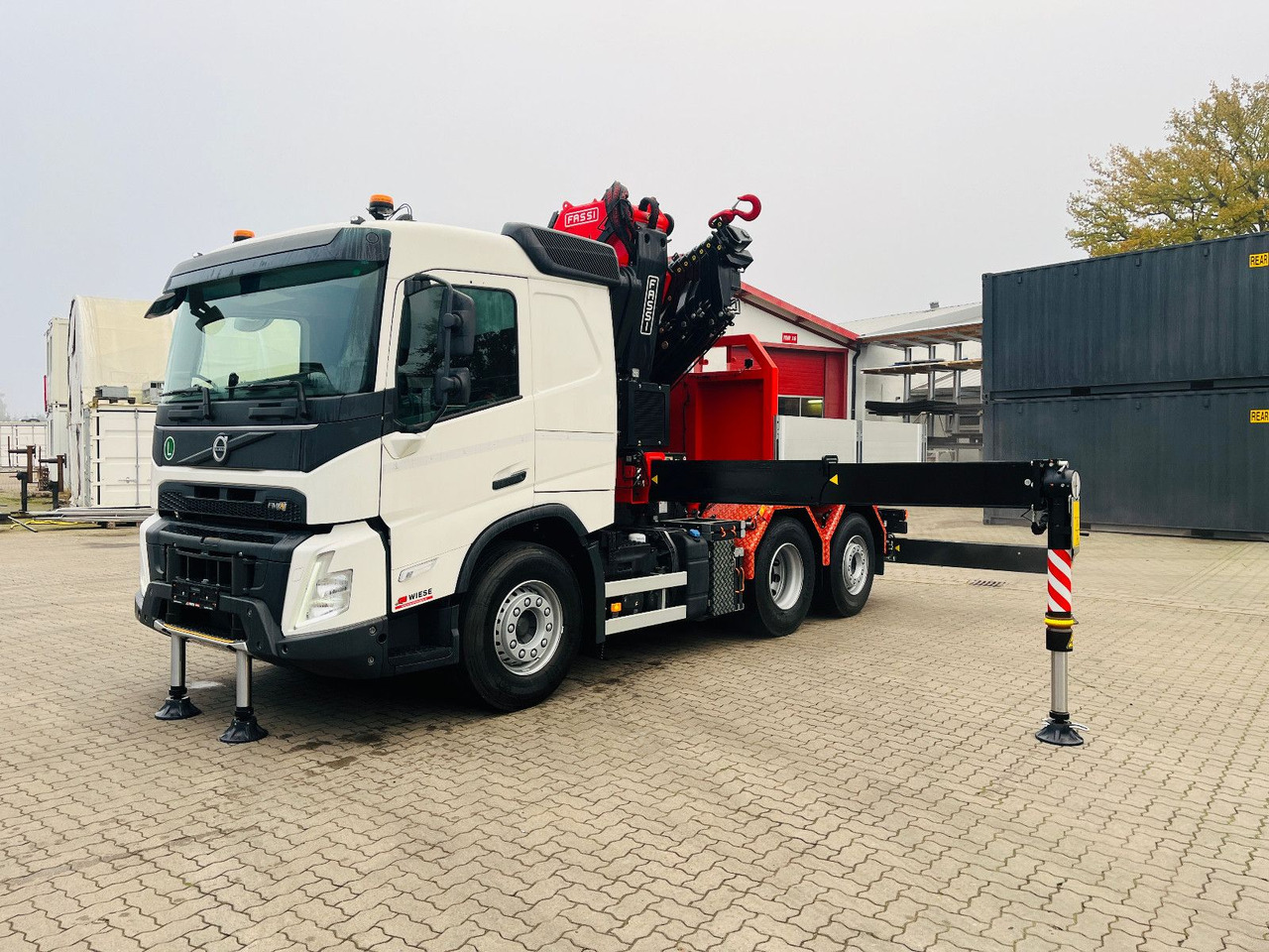 Volvo FMX 540 6x2 mit Kran Fassi F545.2.28 - Vilkikas: foto 1 Volvo FMX 540 6x2 mit Kran Fassi F545.2.28 - Vilkikas: foto 1
