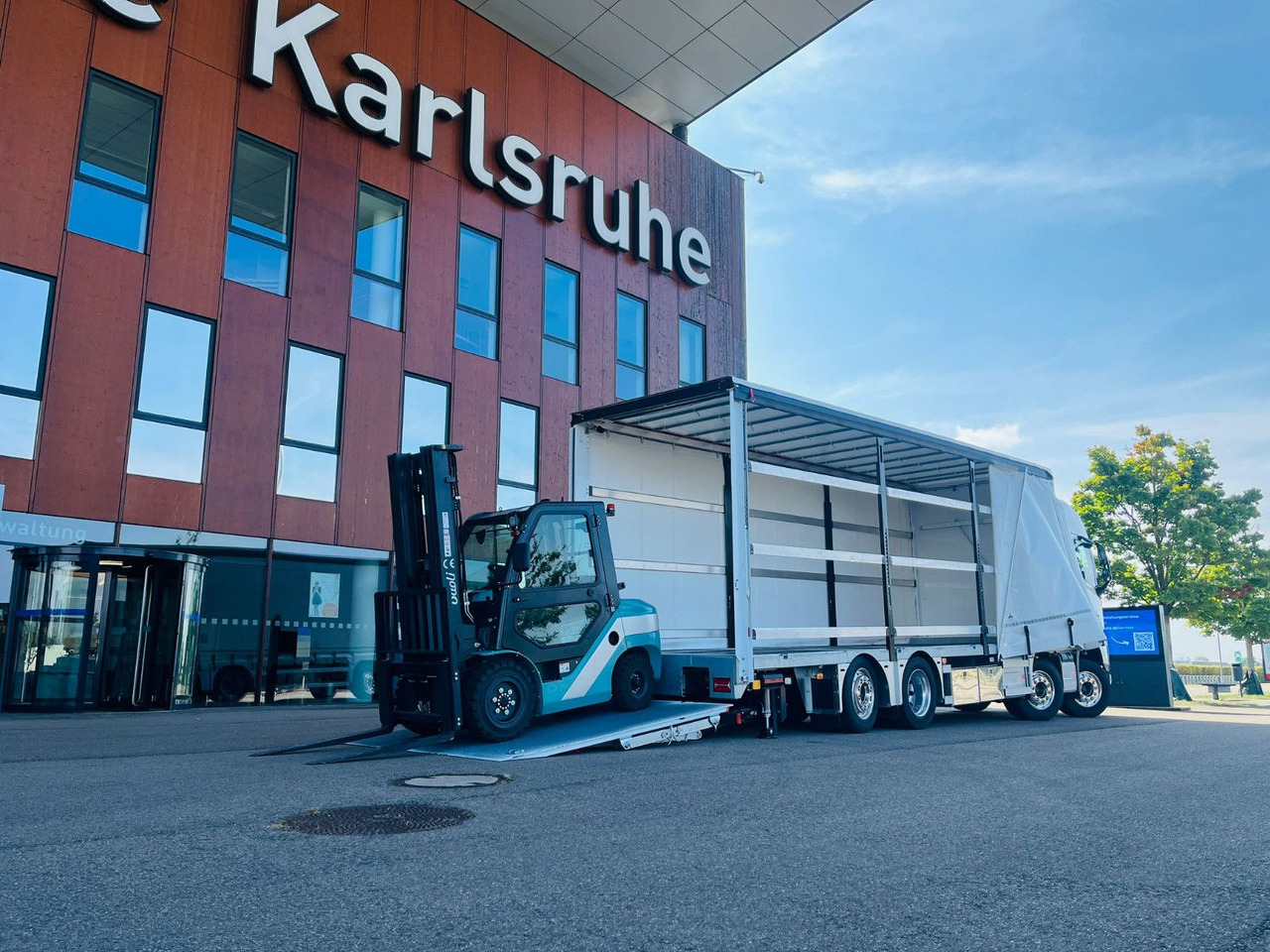 Volvo FH 500 8x2 Arbeitsbühnen Transporter LBW 9t - Evakuatorius: foto 2 Volvo FH 500 8x2 Arbeitsbühnen Transporter LBW 9t - Evakuatorius: foto 2