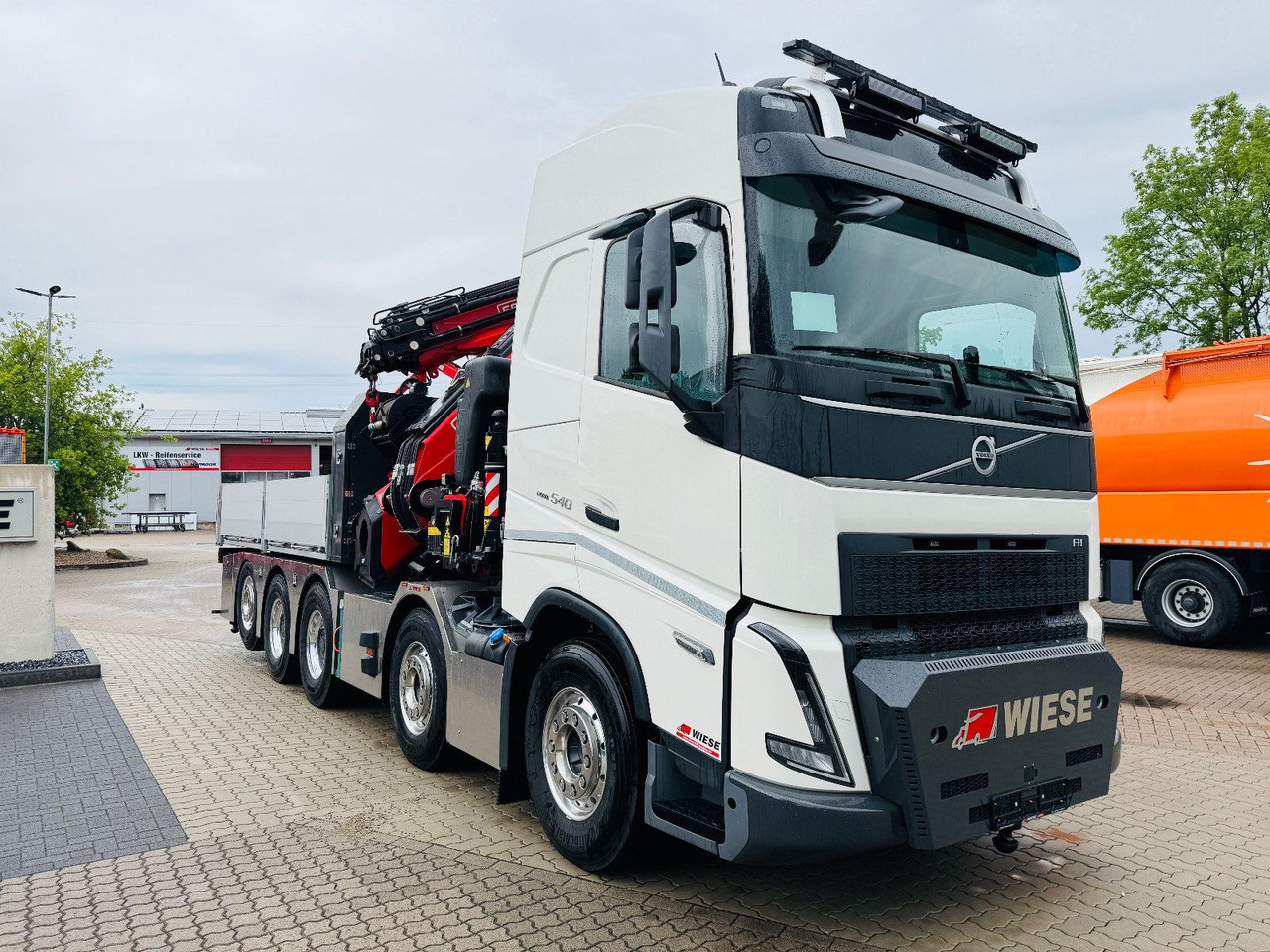 Volvo FH540 10x4 mit F1150 Ladekran, Sattelzugmaschine - Sunkvežimis su kranu: foto 4 Volvo FH540 10x4 mit F1150 Ladekran, Sattelzugmaschine - Sunkvežimis su kranu: foto 4