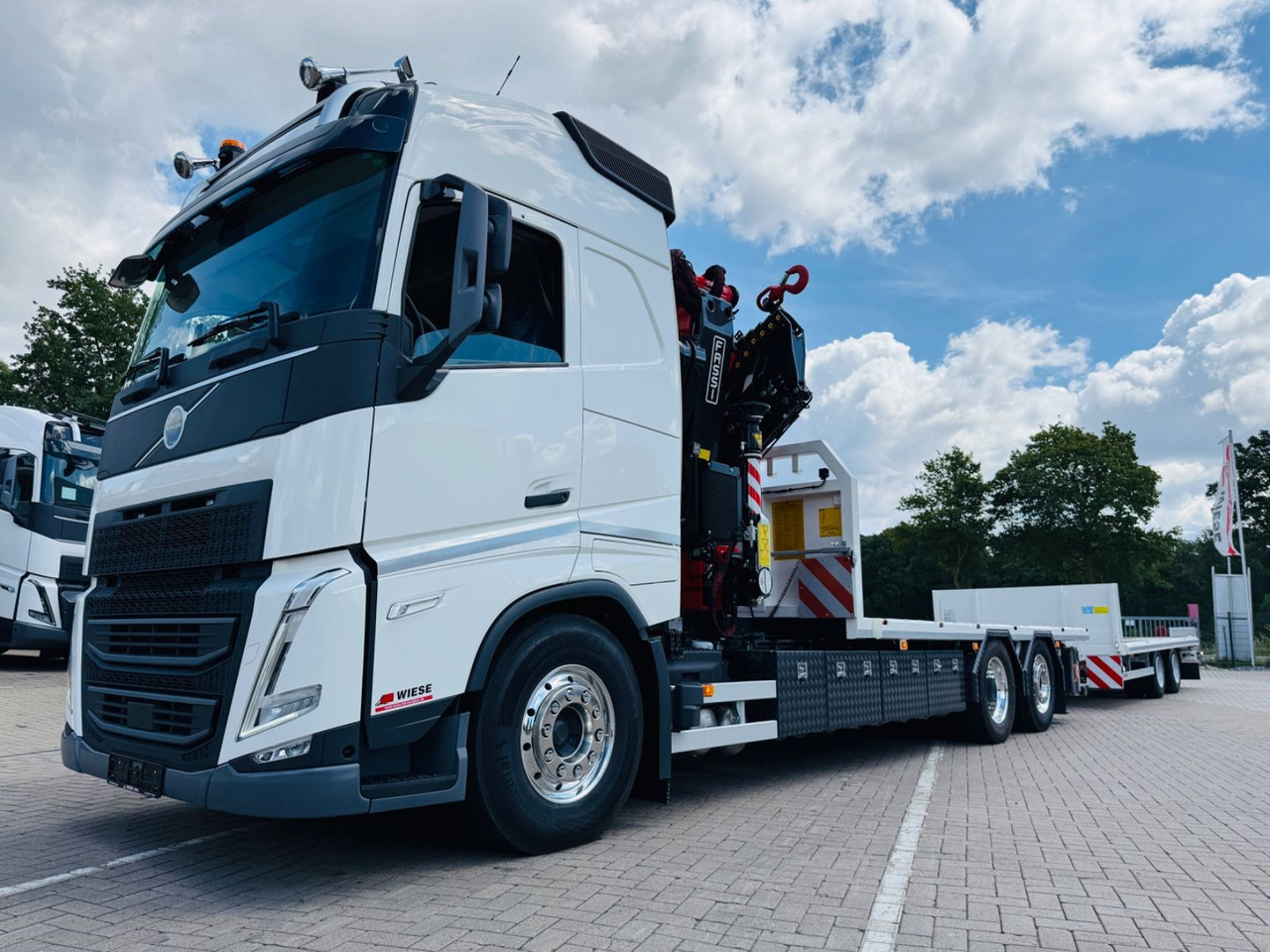 Volvo FH540 6x2 Containerpritsche mit F545RA.2.26 - Platforminis/ Bortinis sunkvežimis, Sunkvežimis su kranu: foto 1 Volvo FH540 6x2 Containerpritsche mit F545RA.2.26 - Platforminis/ Bortinis sunkvežimis, Sunkvežimis su kranu: foto 1