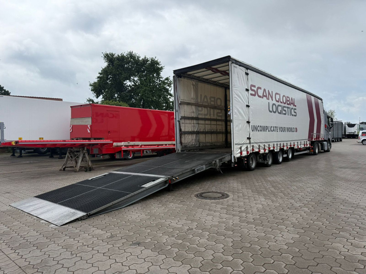 Wiese 4-Achs Mega Gabelstaplertransporter Rampe - Žemo profilio platforma puspriekabė: foto 5 Wiese 4-Achs Mega Gabelstaplertransporter Rampe - Žemo profilio platforma puspriekabė: foto 5