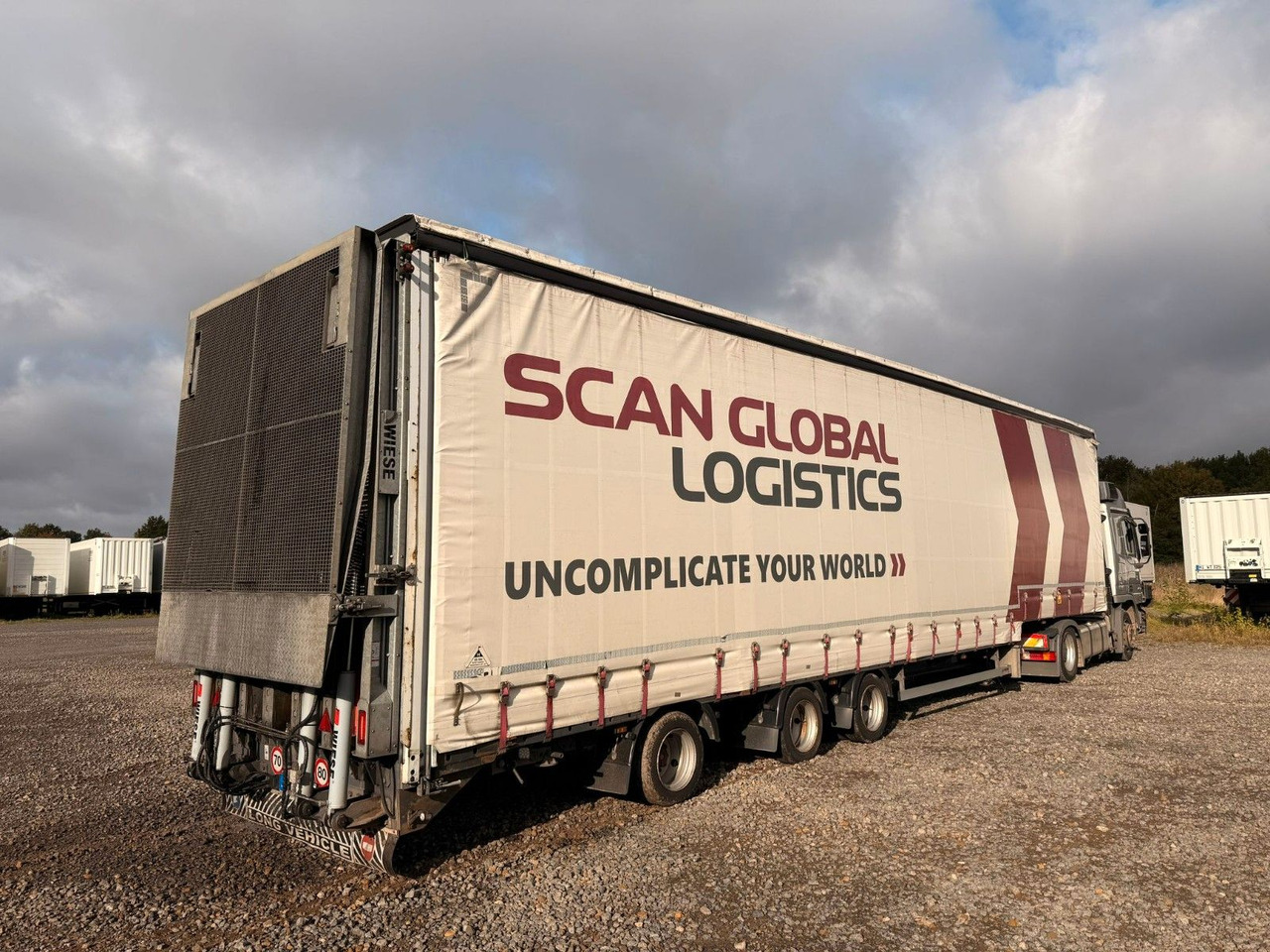 Wiese Gabelstaplertransporter Rampe Mega Lowline - Žemo profilio platforma puspriekabė: foto 3 Wiese Gabelstaplertransporter Rampe Mega Lowline - Žemo profilio platforma puspriekabė: foto 3