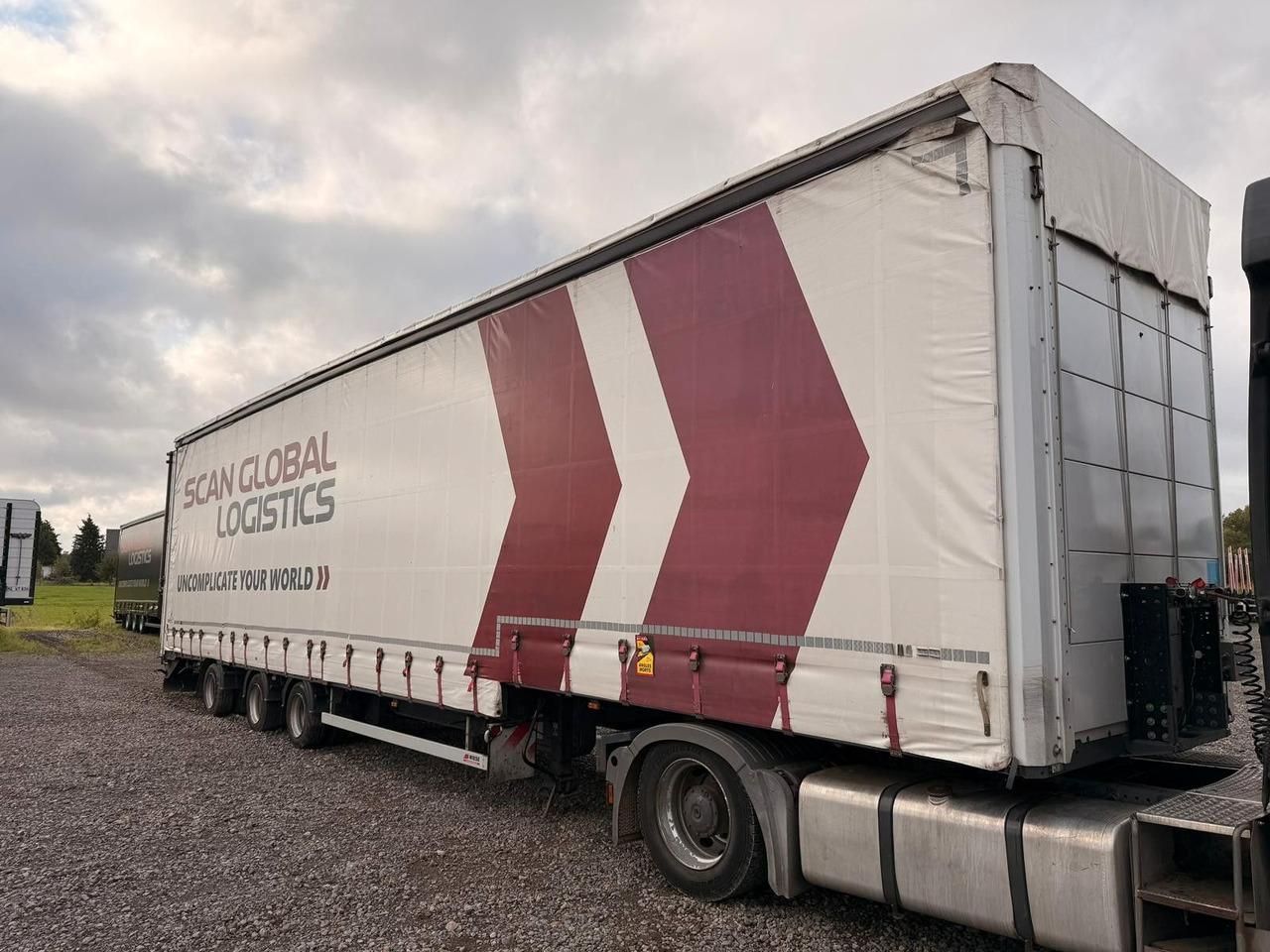 Wiese Gabelstaplertransporter Rampe Mega Lowline - Žemo profilio platforma puspriekabė: foto 4 Wiese Gabelstaplertransporter Rampe Mega Lowline - Žemo profilio platforma puspriekabė: foto 4