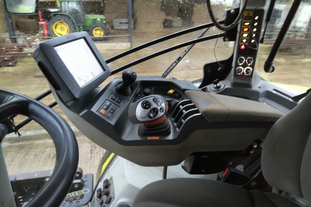 CLAAS AXION 850 - Traktorius: foto 2 CLAAS AXION 850 - Traktorius: foto 2