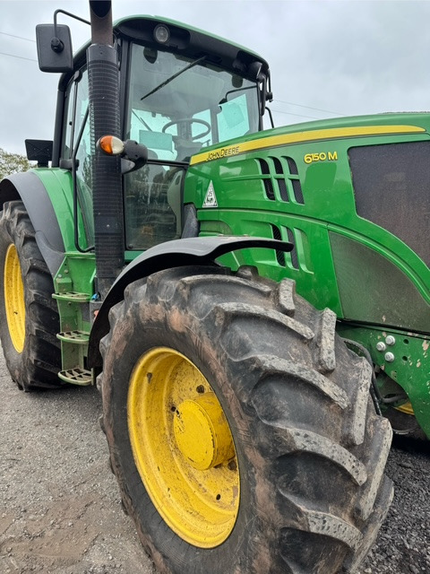 JOHN DEERE 6150 M - Traktorius: foto 1 JOHN DEERE 6150 M - Traktorius: foto 1