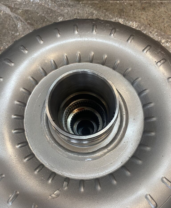 John Deere TORK KONVERTÖR   John Deere 744H ZF 4646054034 - 4 WG 260 , 4646054015 – 4WG260 – AT209544 – John Deere 744H , 544H – 4WG160 – AT209715 – 4646054015 – John Deere , 544J – 4WG160 – 465605405 - Transmisija - Ratinis krautuvas: foto 1 John Deere TORK KONVERTÖR   John Deere 744H ZF 4646054034 - 4 WG 260 , 4646054015 – 4WG260 – AT209544 – John Deere 744H , 544H – 4WG160 – AT209715 – 4646054015 – John Deere , 544J – 4WG160 – 465605405 - Transmisija - Ratinis krautuvas: foto 1