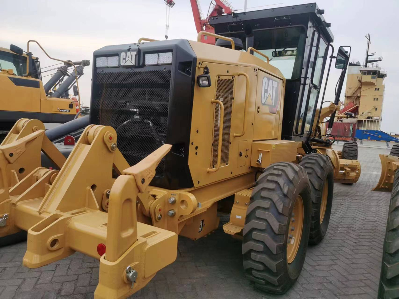 CATERPILLAR 140GC - Greideris: foto 3 CATERPILLAR 140GC - Greideris: foto 3