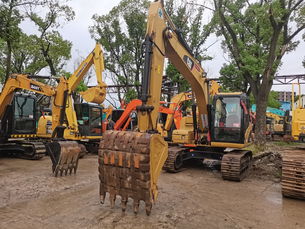 CATERPILLAR 312D - Vikšrinis ekskavatorius: foto 3 CATERPILLAR 312D - Vikšrinis ekskavatorius: foto 3