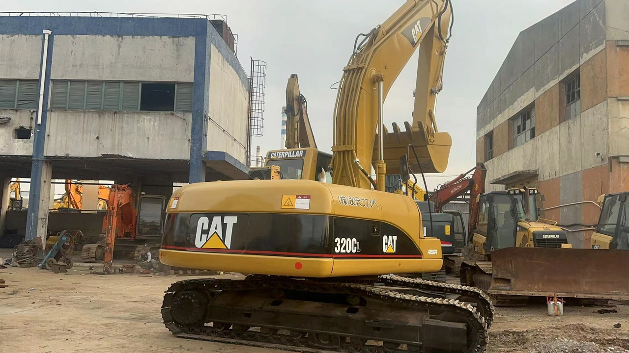 CATERPILLAR 320C - Plaukiantis ekskavatorius: foto 5 CATERPILLAR 320C - Plaukiantis ekskavatorius: foto 5