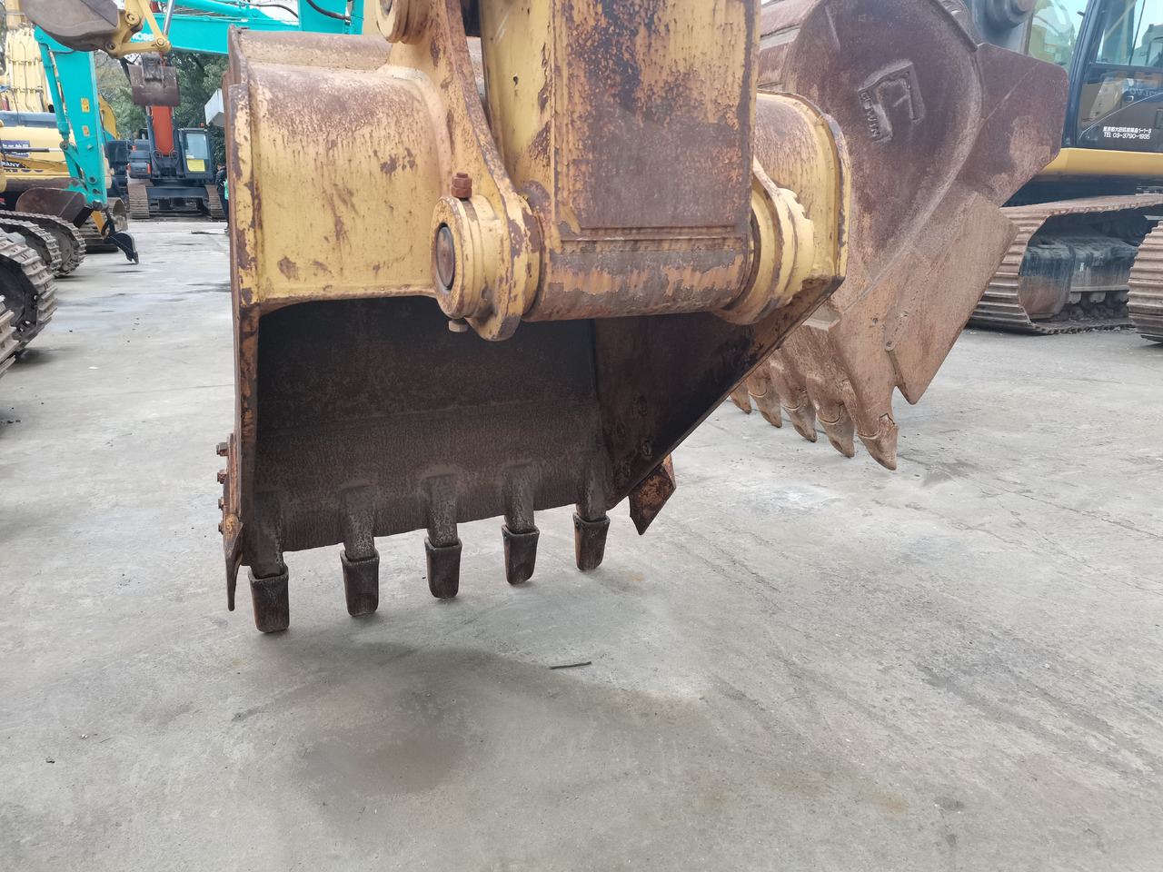 Vikšrinis ekskavatorius CATERPILLAR 323D: foto 6