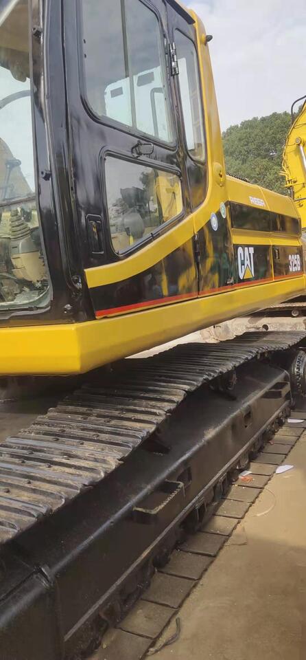 CATERPILLAR 325B - Vikšrinis ekskavatorius: foto 4 CATERPILLAR 325B - Vikšrinis ekskavatorius: foto 4