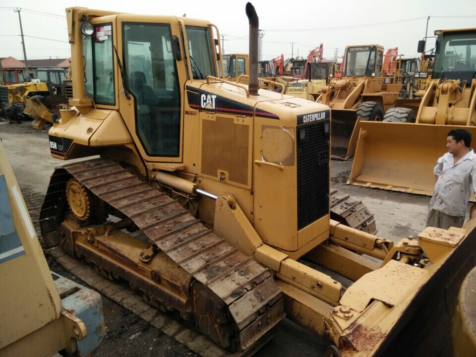 CATERPILLAR D5N - Buldozeris: foto 3 CATERPILLAR D5N - Buldozeris: foto 3
