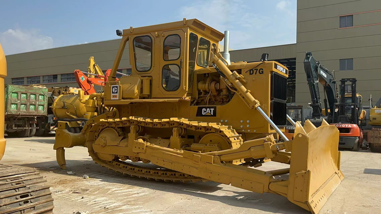 CATERPILLAR D7G - Buldozeris: foto 4 CATERPILLAR D7G - Buldozeris: foto 4