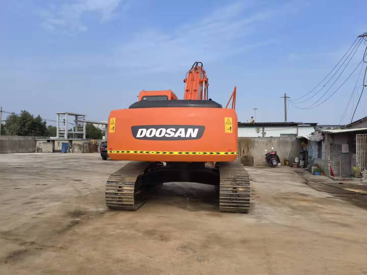 DOOSAN DH225LC-7 - Vikšrinis ekskavatorius: foto 2 DOOSAN DH225LC-7 - Vikšrinis ekskavatorius: foto 2