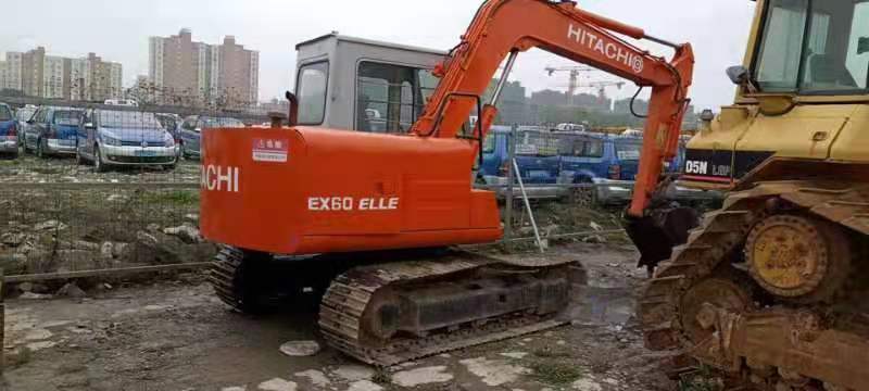 HITACHI EX60 - Vikšrinis ekskavatorius: foto 1 HITACHI EX60 - Vikšrinis ekskavatorius: foto 1