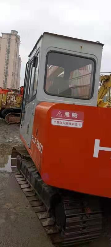 HITACHI EX60 - Vikšrinis ekskavatorius: foto 3 HITACHI EX60 - Vikšrinis ekskavatorius: foto 3