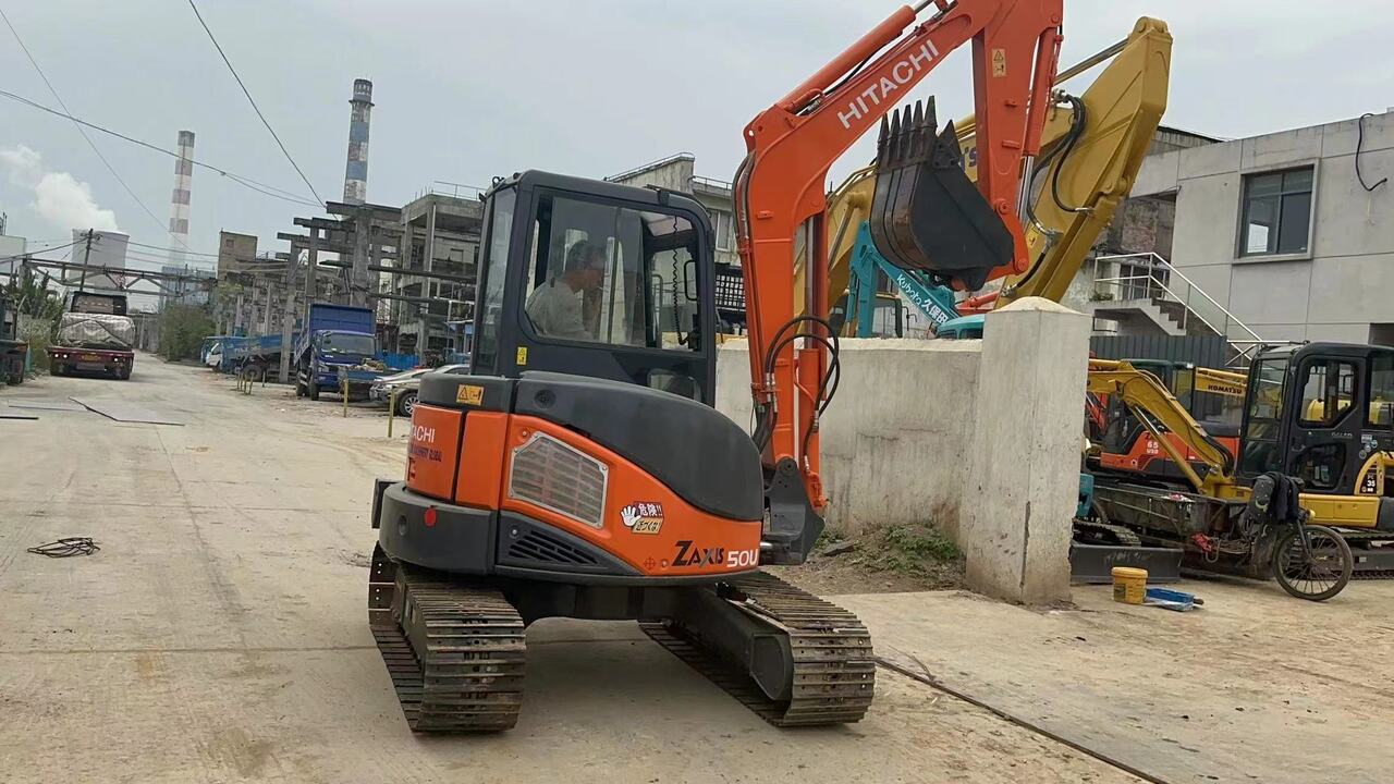 HITACHI ZX50U-2 - Mini ekskavatorius: foto 1 HITACHI ZX50U-2 - Mini ekskavatorius: foto 1