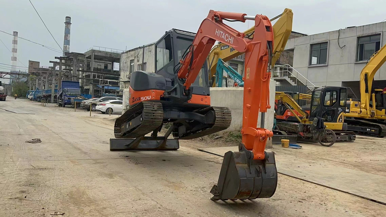 HITACHI ZX50U-2 - Mini ekskavatorius: foto 1 HITACHI ZX50U-2 - Mini ekskavatorius: foto 1