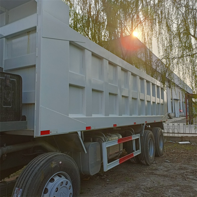 Savivartis sunkvežimis HOWO 8x4 371hp-White -tipper: foto 8