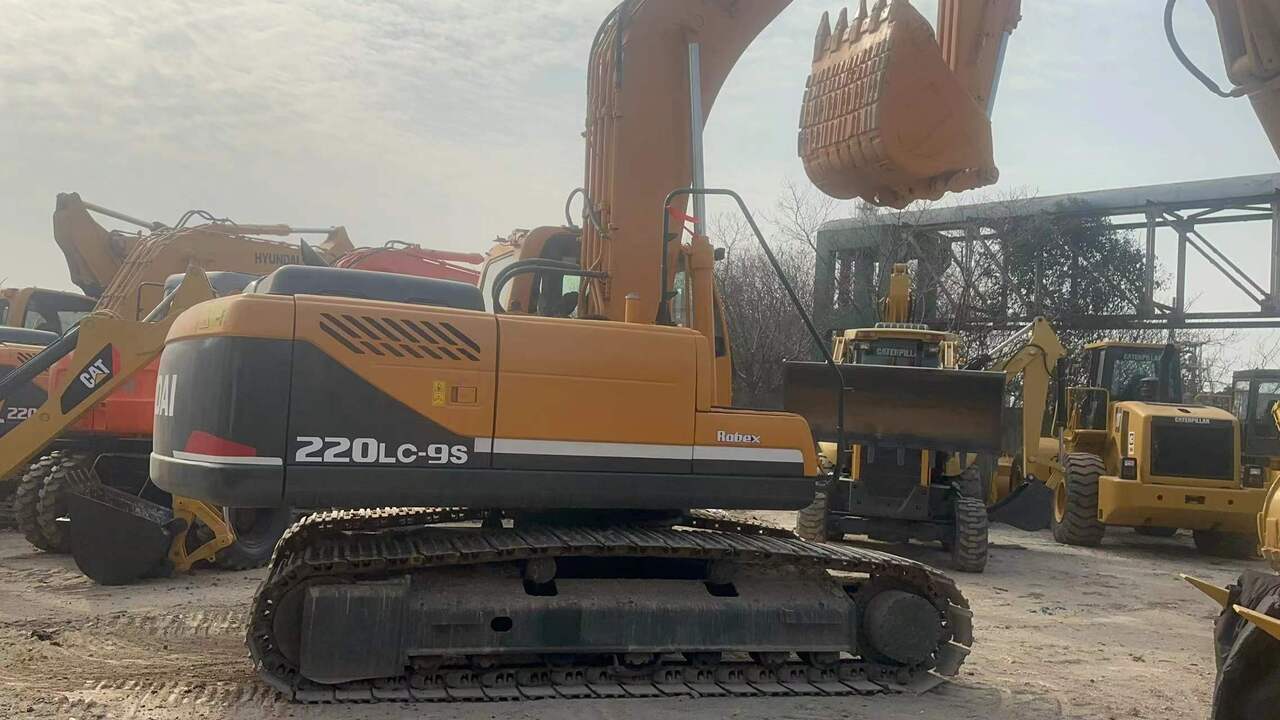 HYUNDAI 220LC-9S - Vikšrinis ekskavatorius: foto 1 HYUNDAI 220LC-9S - Vikšrinis ekskavatorius: foto 1