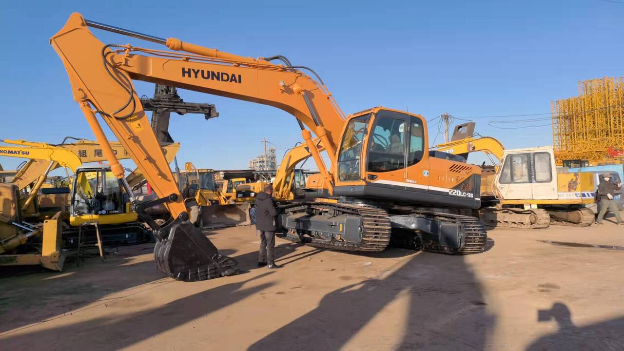 HYUNDAI 220LC-9S - Vikšrinis ekskavatorius: foto 5 HYUNDAI 220LC-9S - Vikšrinis ekskavatorius: foto 5