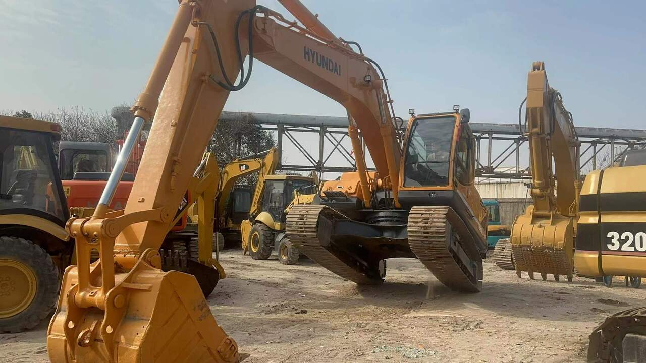 HYUNDAI 220LC-9S - Vikšrinis ekskavatorius: foto 4 HYUNDAI 220LC-9S - Vikšrinis ekskavatorius: foto 4