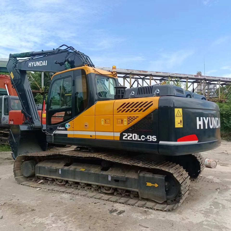 Hyundai R220LC-9S - Vikšrinis ekskavatorius: foto 3 Hyundai R220LC-9S - Vikšrinis ekskavatorius: foto 3