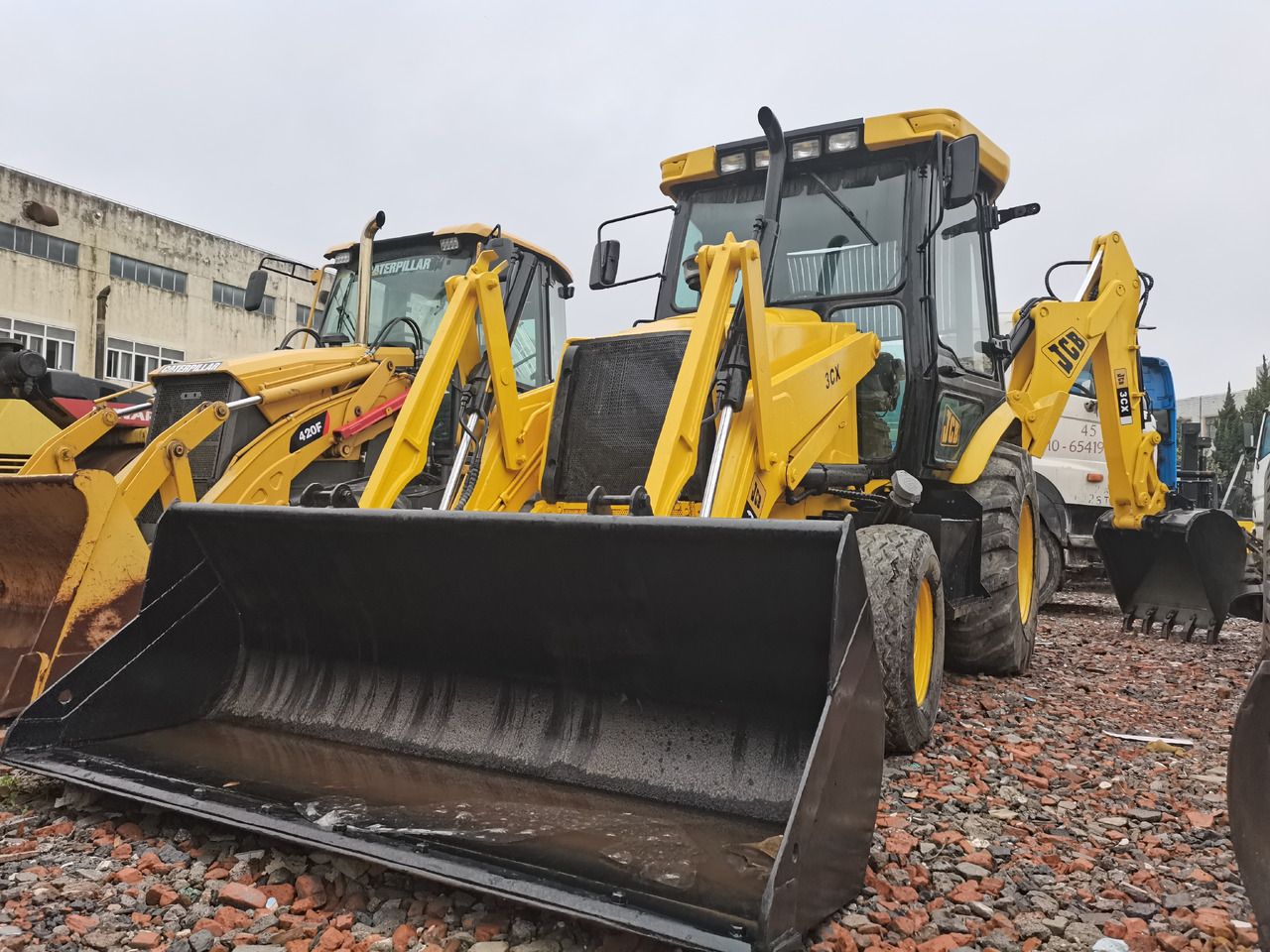 JCB 3CX - Ekskavatorius-krautuvas: foto 3 JCB 3CX - Ekskavatorius-krautuvas: foto 3