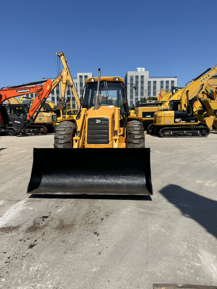 JCB 4CX - Ekskavatorius-krautuvas: foto 4 JCB 4CX - Ekskavatorius-krautuvas: foto 4