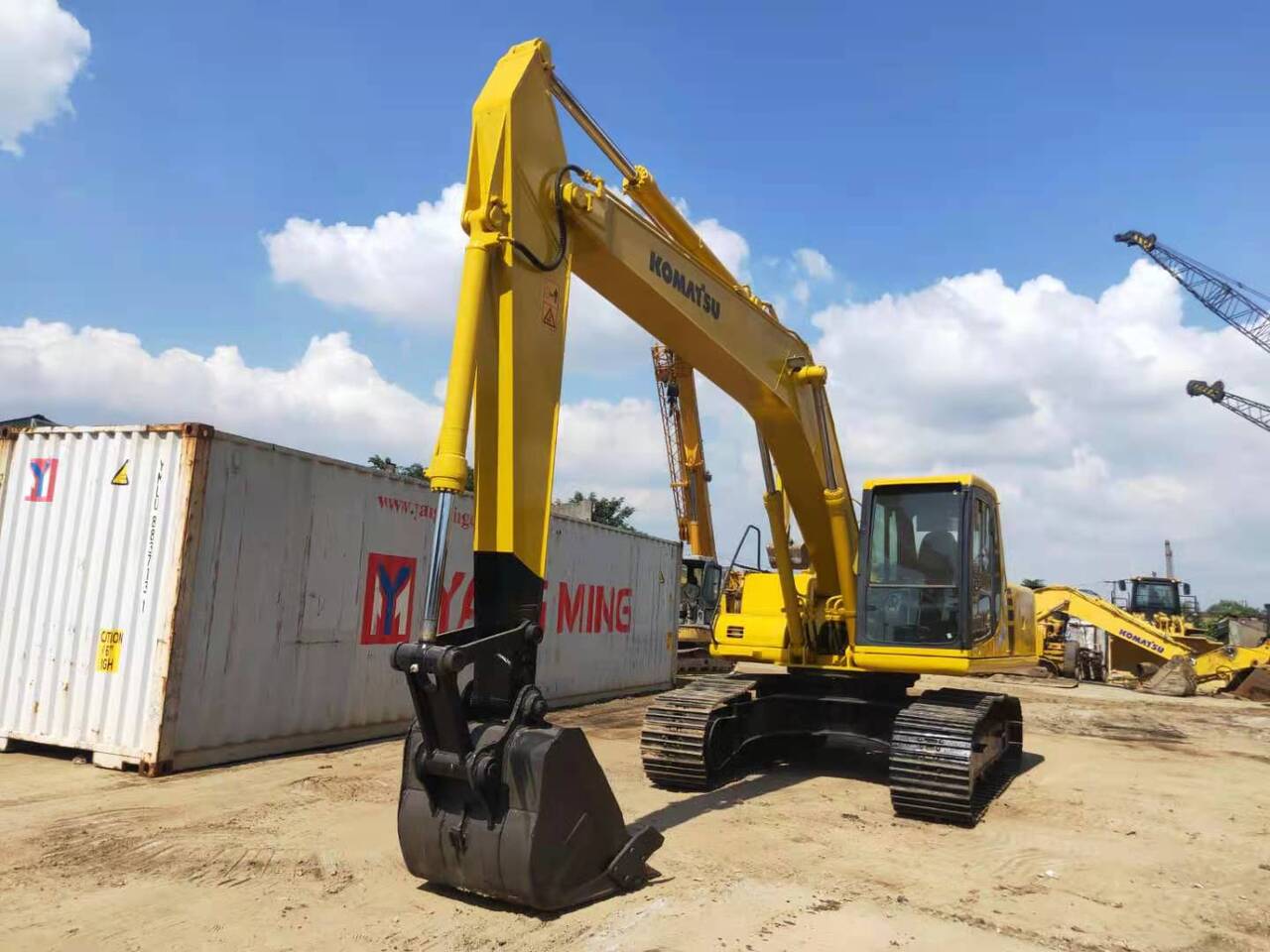 KOMATSU PC200-6 - Vikšrinis ekskavatorius: foto 2 KOMATSU PC200-6 - Vikšrinis ekskavatorius: foto 2