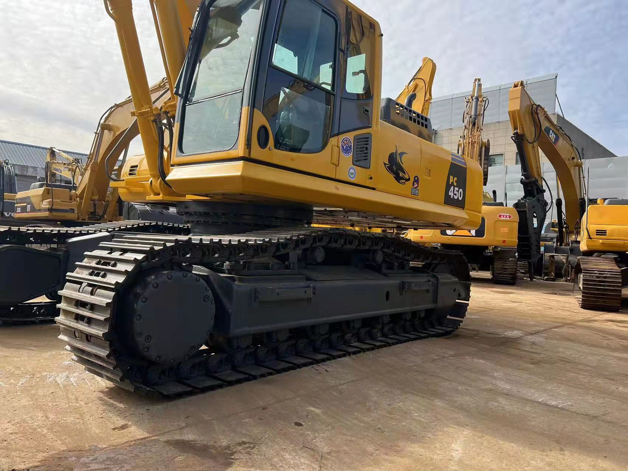 KOMATSU PC450-8-excavator - Vikšrinis ekskavatorius: foto 4 KOMATSU PC450-8-excavator - Vikšrinis ekskavatorius: foto 4