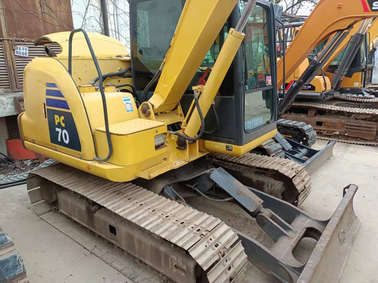 KOMATSU PC70-mini excavator - Mini ekskavatorius: foto 5 KOMATSU PC70-mini excavator - Mini ekskavatorius: foto 5
